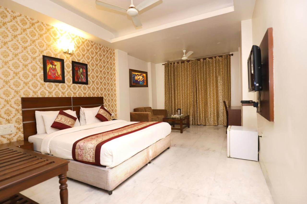 Hotel Shanti Villa Нью-Дели Экстерьер фото