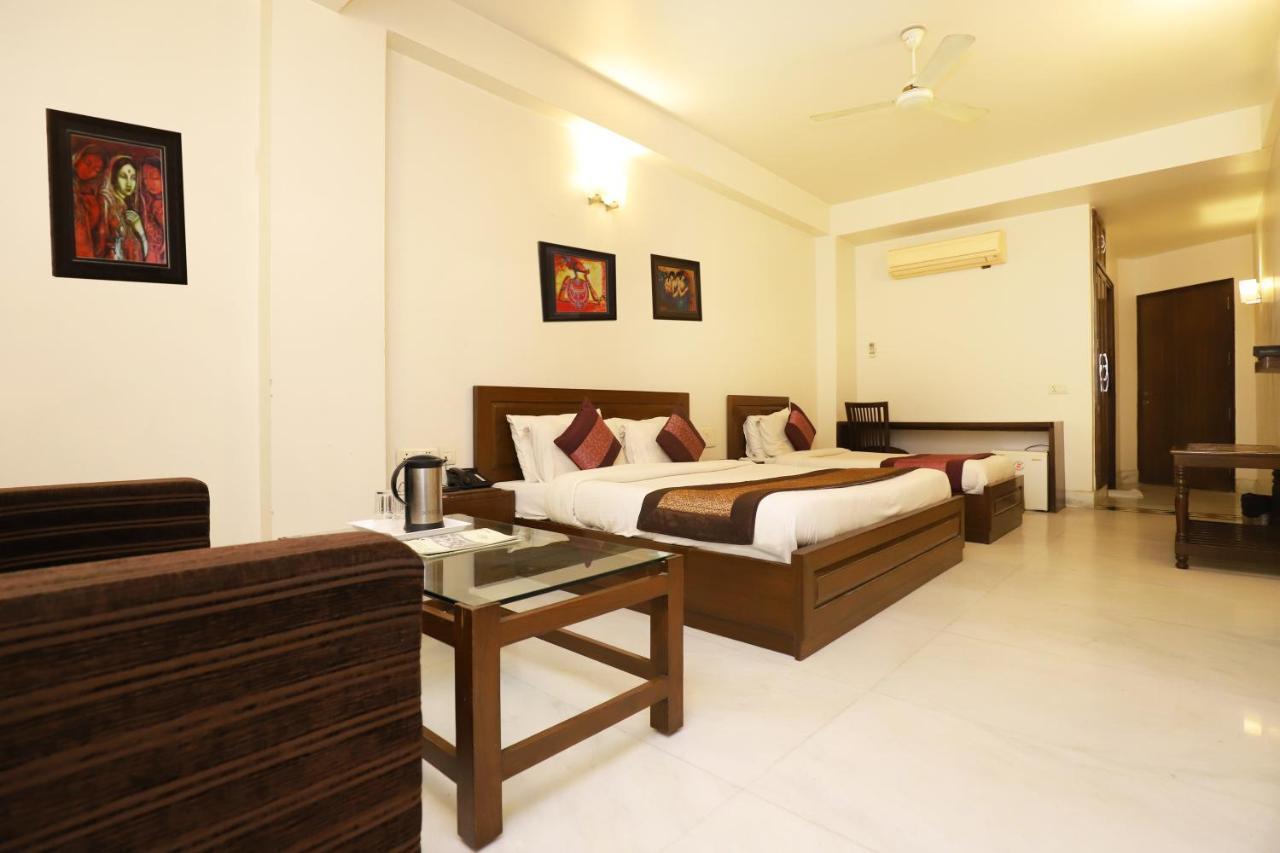 Hotel Shanti Villa Нью-Дели Экстерьер фото