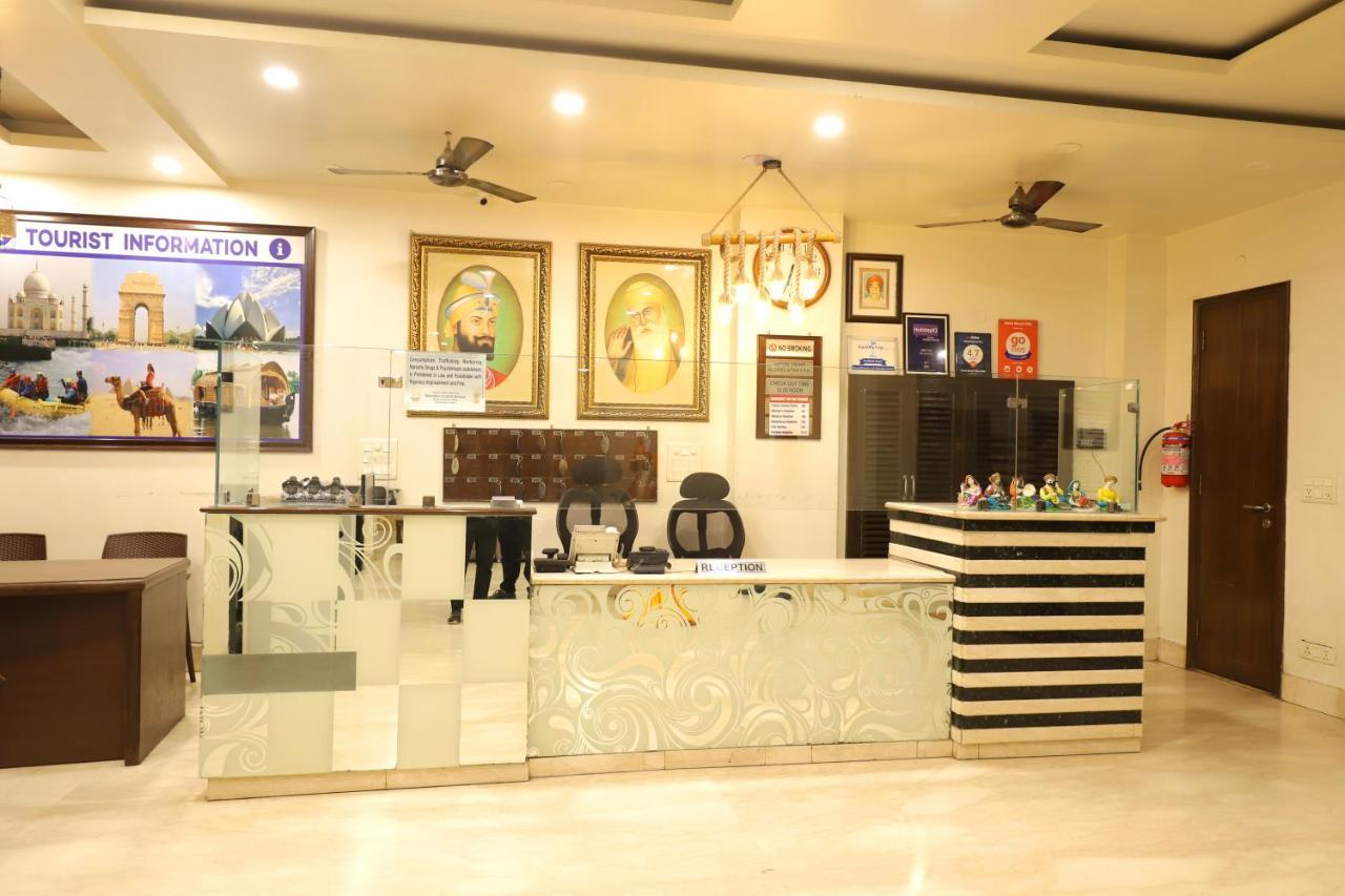 Hotel Shanti Villa Нью-Дели Экстерьер фото