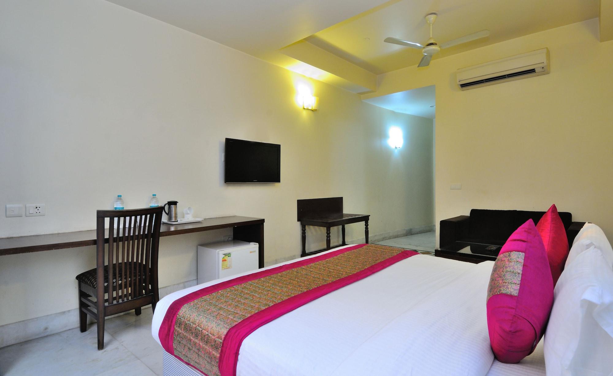 Hotel Shanti Villa Нью-Дели Экстерьер фото