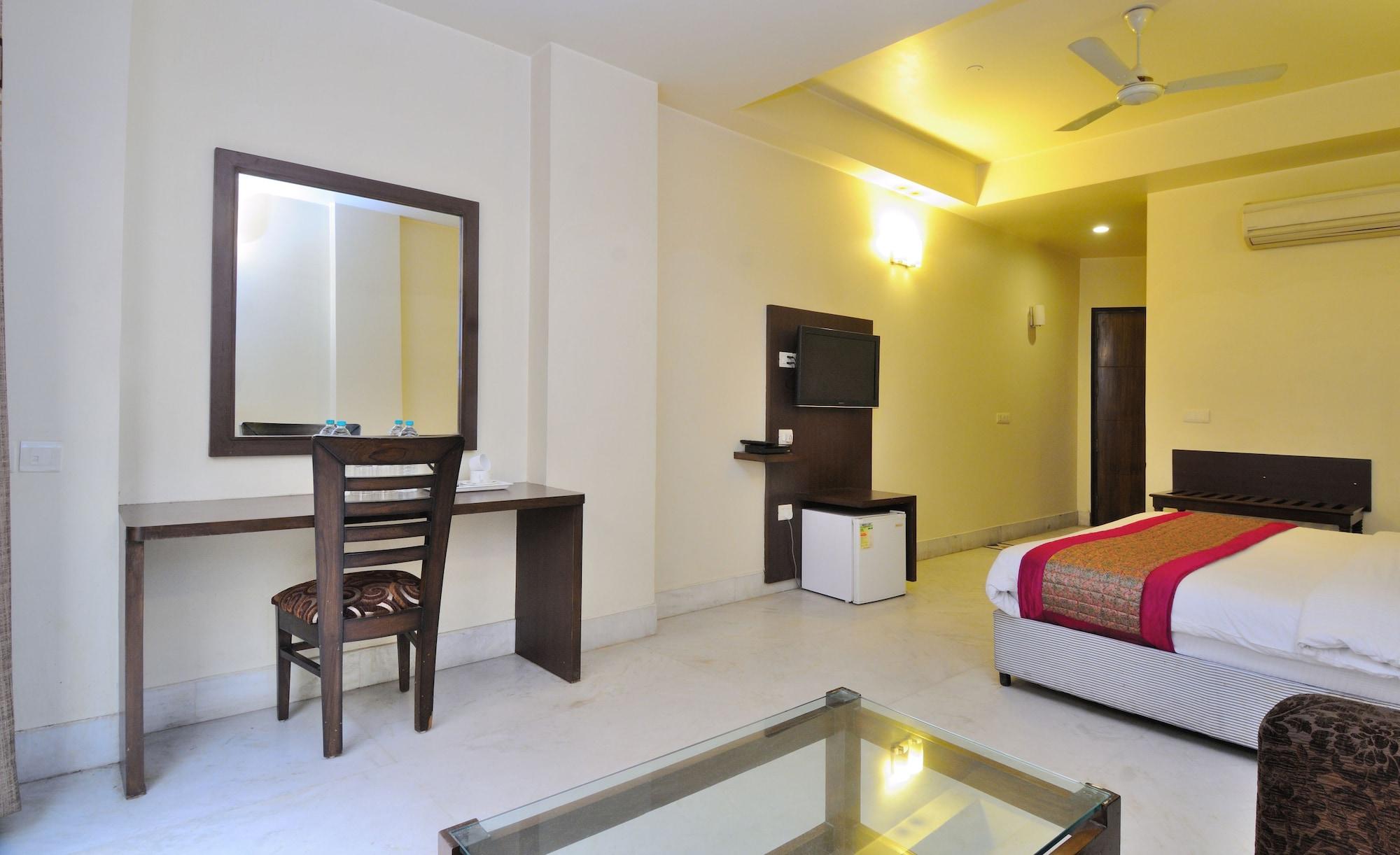 Hotel Shanti Villa Нью-Дели Экстерьер фото