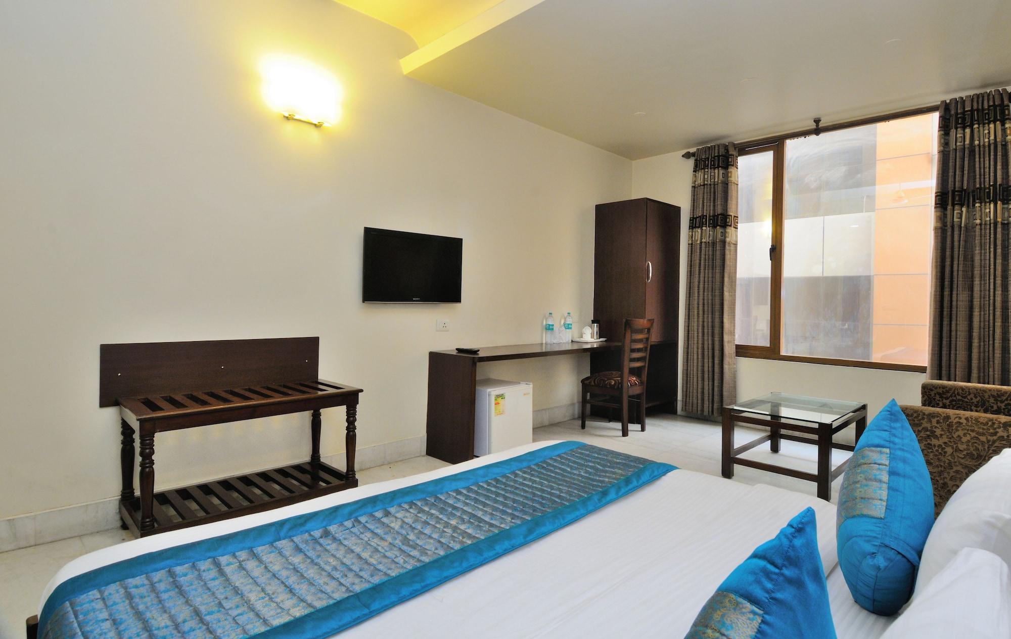 Hotel Shanti Villa Нью-Дели Экстерьер фото