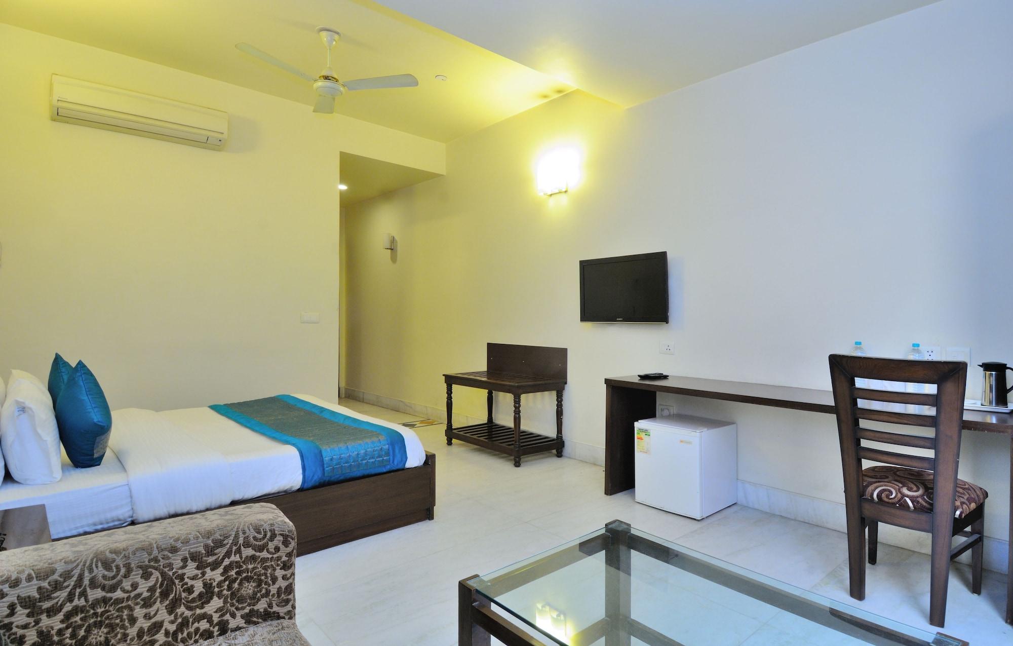 Hotel Shanti Villa Нью-Дели Экстерьер фото