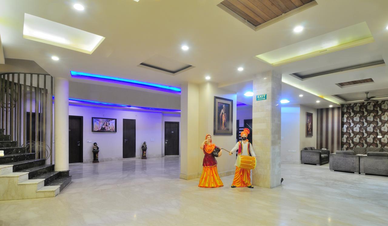 Hotel Shanti Villa Нью-Дели Экстерьер фото