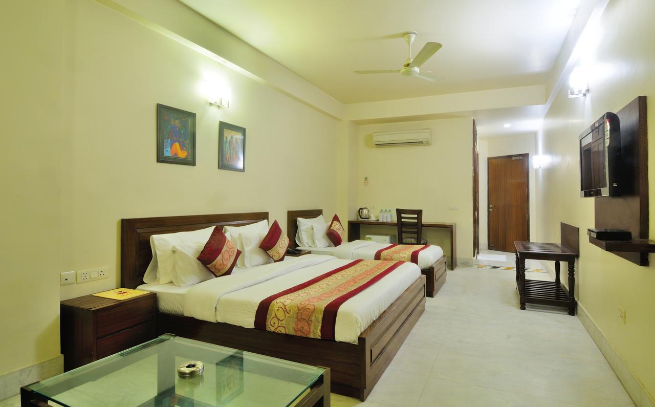 Hotel Shanti Villa Нью-Дели Экстерьер фото