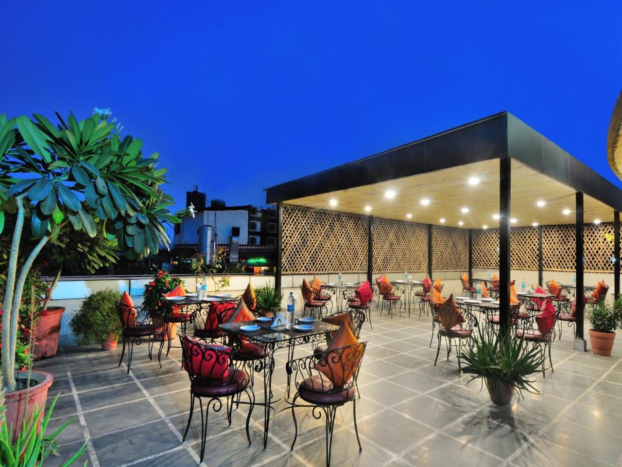 Hotel Shanti Villa Нью-Дели Экстерьер фото